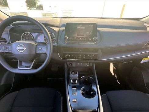 Certified 2025 Nissan Rogue S image 7