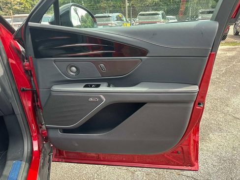 New 2025 Lincoln Nautilus Premier w/ Equipment Group 102A image 14