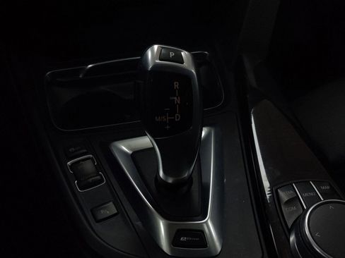 Used 2017 BMW 330e image 14