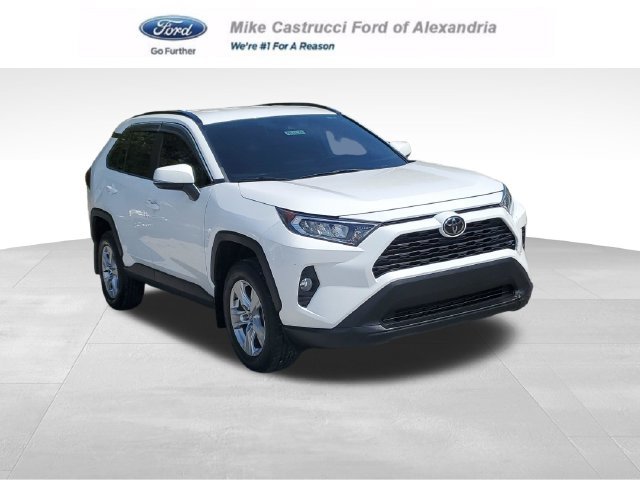Used 2020 Toyota RAV4 XLE AWD/4WD image 1