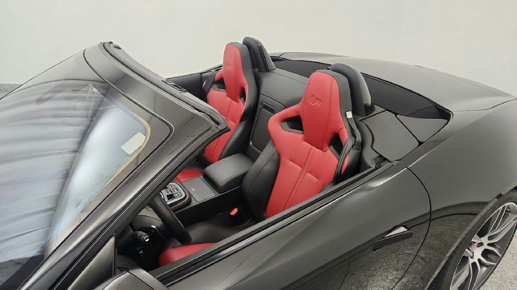 Used 2017 Jaguar F-TYPE R AWD/4WD image 15