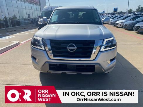 Used 2023 Nissan Armada SV image 8
