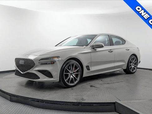Used 2025 Genesis G70 2.5T RWD image 2