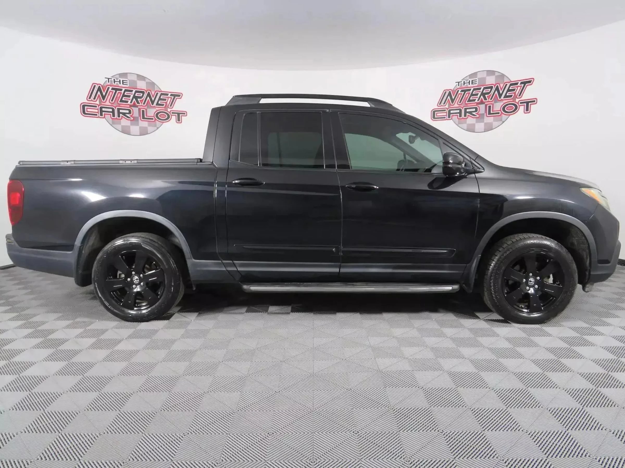 Used 2017 Honda Ridgeline Black Edition image 8