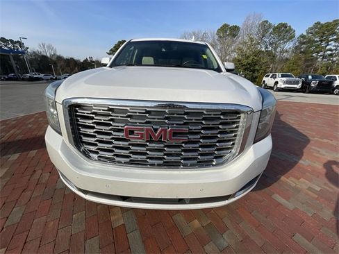 Used 2018 GMC Yukon Denali w/ Denali Ultimate Package image 2