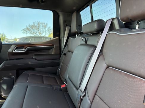 Used 2022 GMC Sierra 1500 Denali w/ Denali Reserve Package image 32