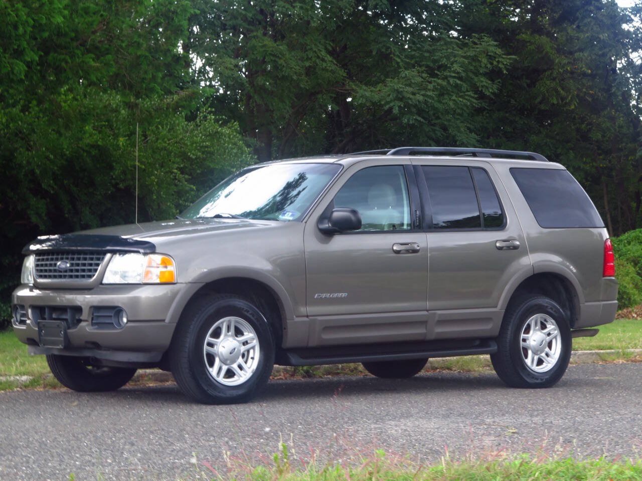 Used 2002 Ford Explorer XLT AWD/4WD image 1