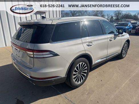 Used 2023 Lincoln Aviator Reserve AWD/4WD image 7