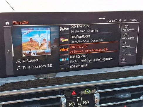 Used 2024 BMW X4 xDrive30i AWD/4WD image 18