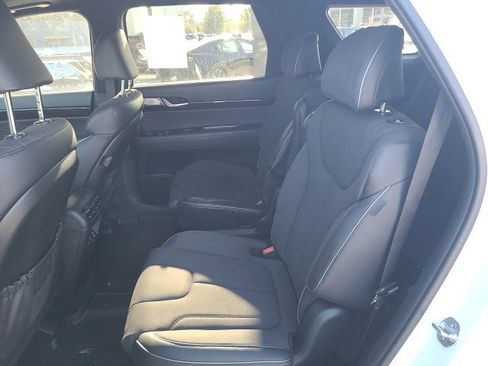 Used 2025 Hyundai Palisade Calligraphy image 13