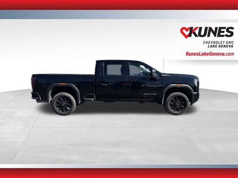 Used 2024 GMC Sierra 2500 AT4 image 3