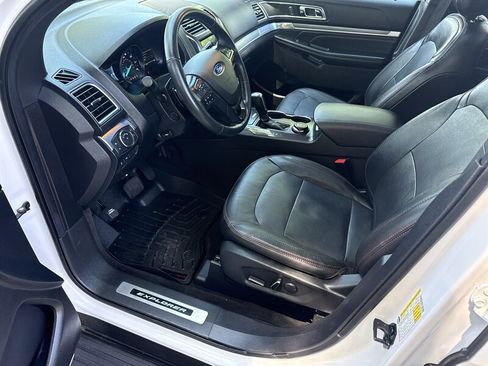 Used 2017 Ford Explorer Sport w/ Equipment Group 401A AWD/4WD image 13