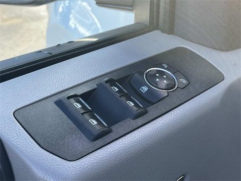 Used 2022 Ford F350 XL w/ Power Equipment Group image 28