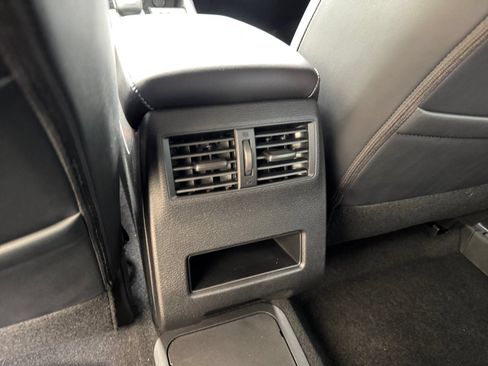 Used 2025 Mitsubishi Outlander SE AWD/4WD image 17