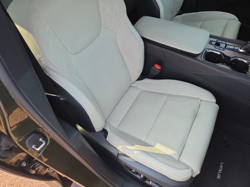 Certified 2023 Lexus RX 350 AWD w/ Accessory Package image 16