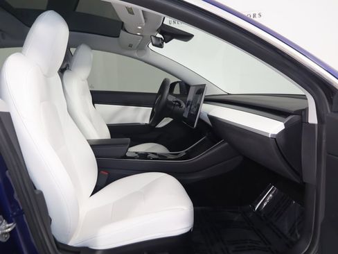 Used 2020 Tesla Model 3 Standard Range image 13