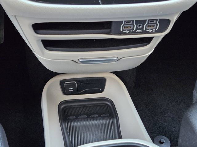 Certified 2023 Chrysler Pacifica Touring-L FWD image 19