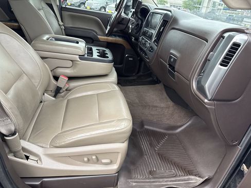 Used 2015 Chevrolet Silverado 1500 LTZ AWD/4WD image 12