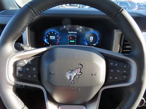 New 2025 Ford Bronco Outer Banks image 10