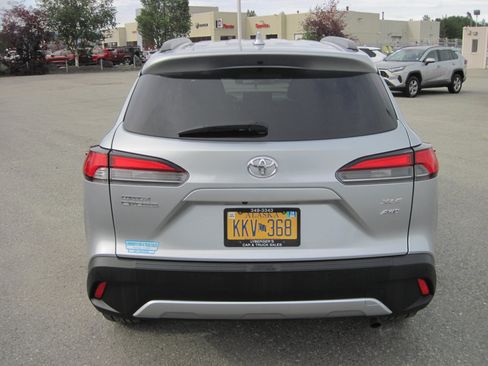 Used 2023 Toyota Corolla Cross XLE AWD/4WD image 5