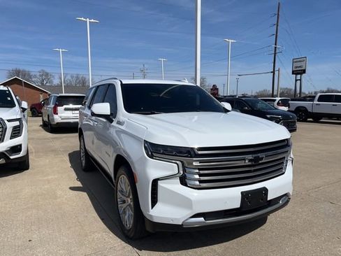 Used 2023 Chevrolet Tahoe High Country AWD/4WD image 3