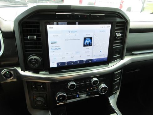 Used 2021 Ford F150 Lariat AWD/4WD image 28