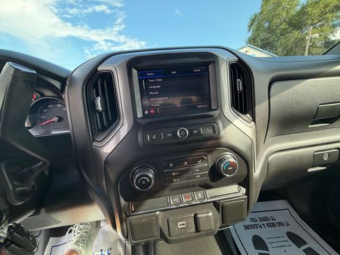 Used 2020 Chevrolet Silverado 1500 W/T w/ WT Convenience Package AWD/4WD image 12