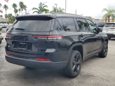 New 2025 Jeep Grand Cherokee L Altitude image 4