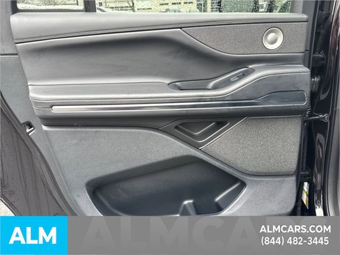 Used 2025 Lincoln Navigator L Reserve AWD/4WD image 29