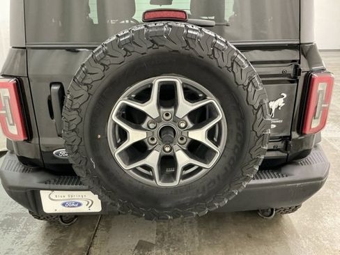Used 2023 Ford Bronco Badlands image 5