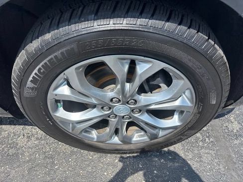 Used 2019 Buick Enclave Avenir w/ Avenir Technology Package AWD/4WD image 30