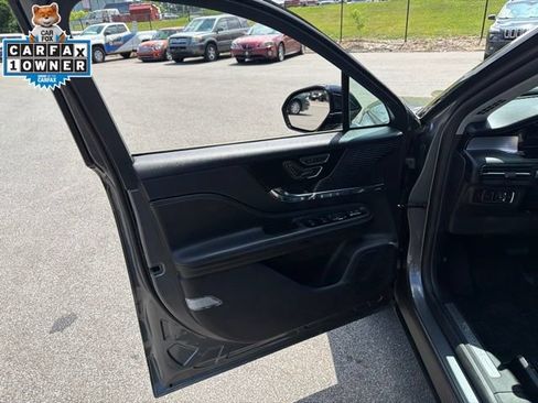 Certified 2022 Lincoln Corsair AWD w/ Equipment Group 101A image 12