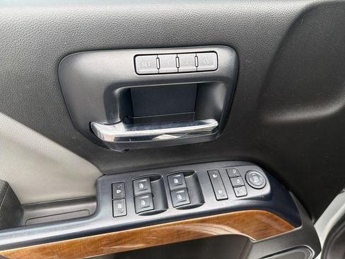 Used 2014 Chevrolet Silverado 1500 LTZ AWD/4WD image 10