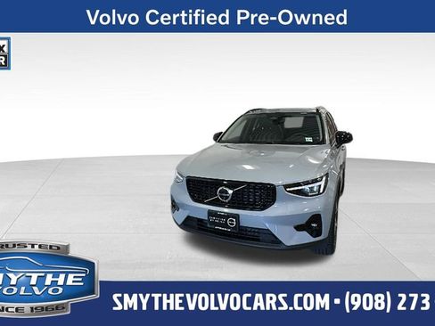 Certified 2024 Volvo XC40 B5 Plus AWD/4WD image 1