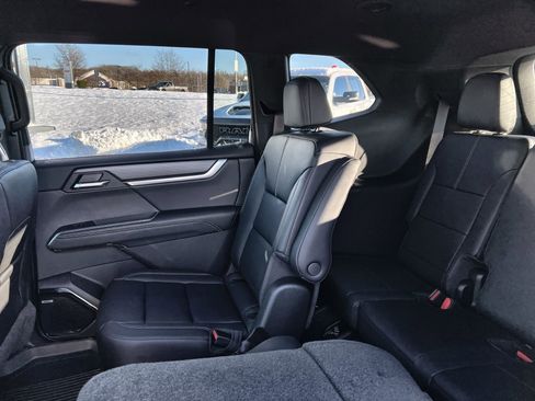 New 2026 GMC Acadia Elevation w/ Elevation Premium Package AWD/4WD image 12