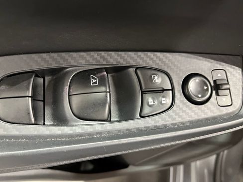 Used 2025 Nissan Sentra SV image 14