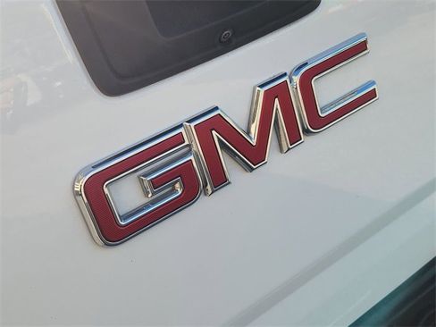 Used 2020 GMC Canyon SLT w/ Driver Alert Package image 28