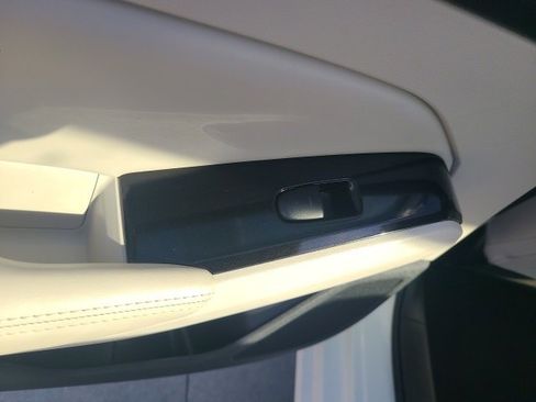 Used 2022 Nissan Altima 2.5 SV w/ SV Premium Package image 15