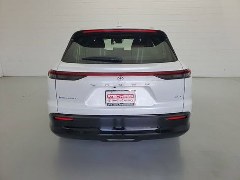 Used 2026 Toyota Crown Signia AWD/4WD image 6
