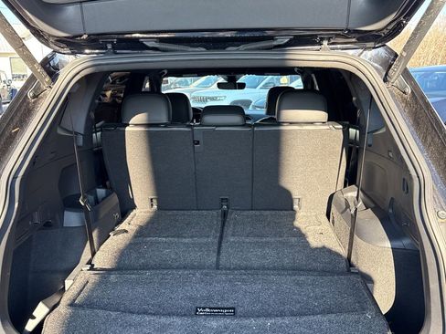 Used 2022 Volkswagen Tiguan SE R-Line image 26