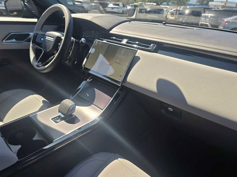 New 2026 Land Rover Range Rover Velar Dynamic SE image 12