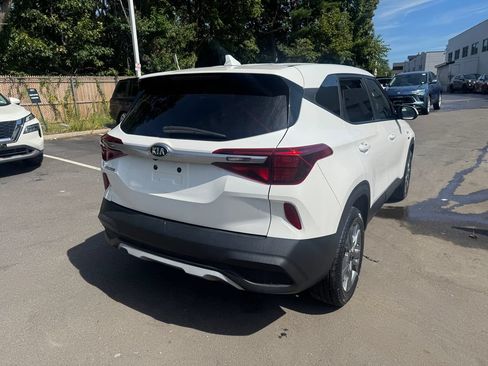 Used 2021 Kia Seltos LX AWD/4WD image 4