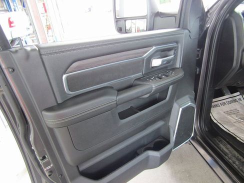 New 2026 RAM 2500 Laramie w/ Sport Appearance Package AWD/4WD image 22