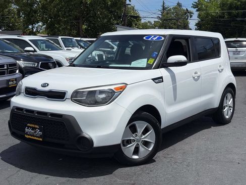 Used 2014 Kia Soul + FWD image 2