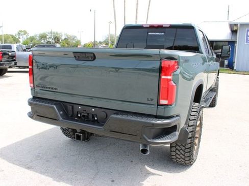 Used 2025 Chevrolet Silverado 2500 LT w/ Trail Boss Package AWD/4WD image 11