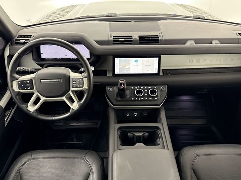 Used 2024 Land Rover Defender 110 S image 13