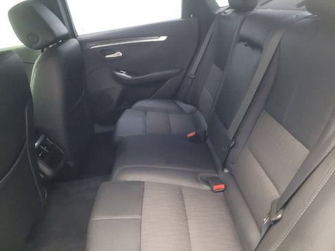 Used 2019 Chevrolet Impala LT FWD image 18