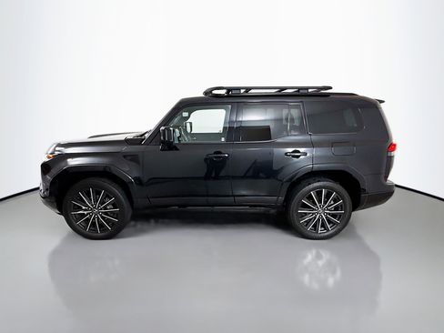 Used 2024 Lexus GX 550 w/ Cold Area Package AWD/4WD image 4