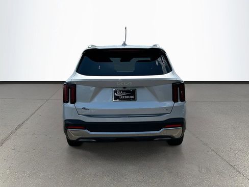 Certified 2025 Kia Sorento EX w/ EX Panoramic Sunroof Package FWD image 6