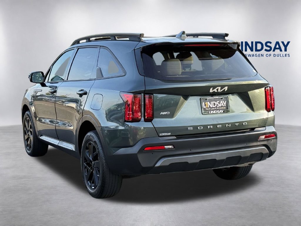 Used 2022 Kia Sorento S w/ Panoramic Sunroof Package AWD/4WD image 5